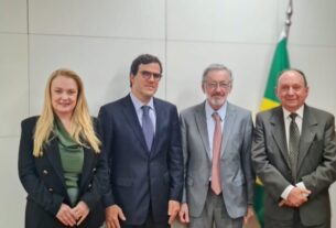 Representates da FIERN e da Indústria Salineira durante reunião em Brasília. Foto: Ascom/FIERN.